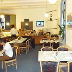 Hotel Opera Colónia