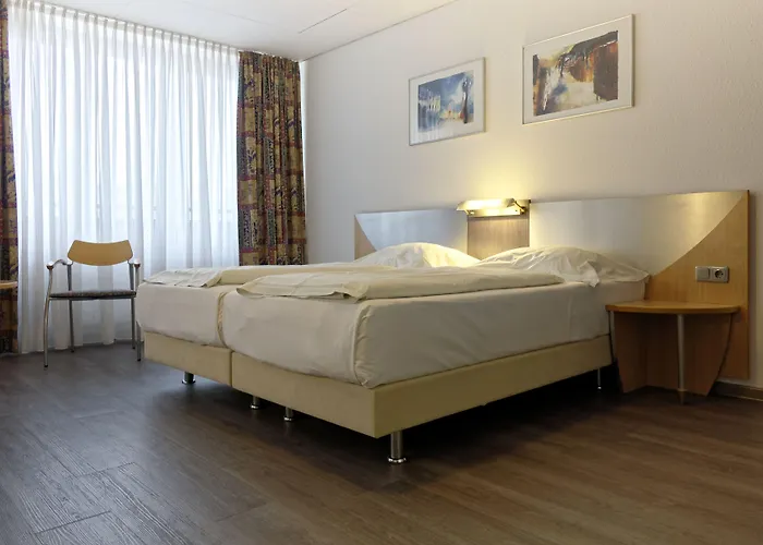 オペラ 3* ケルン