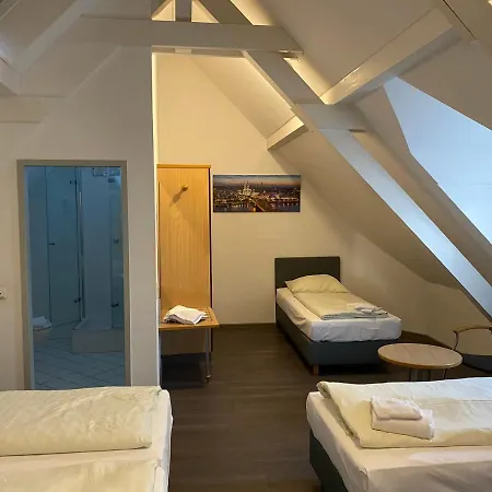 Opera 3* Keulen