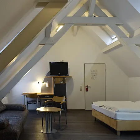 Otel Opera Köln