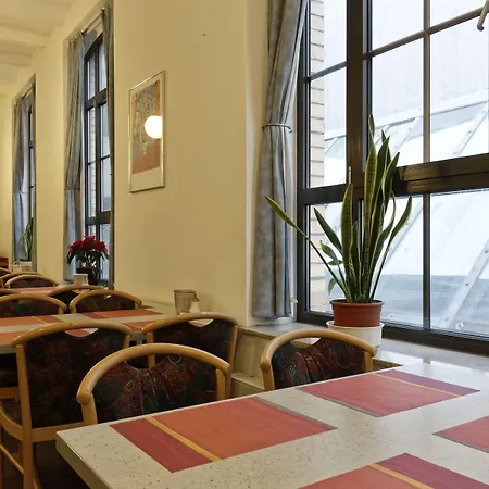 Opera Otel 3*