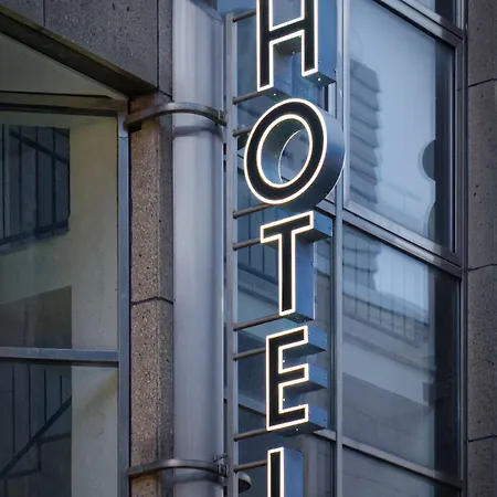Opera Otel 3*