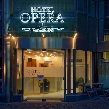 Opera Otel 3*