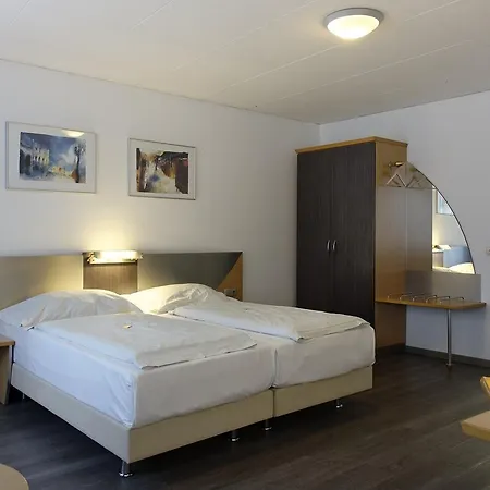 Opera Hotel 3*